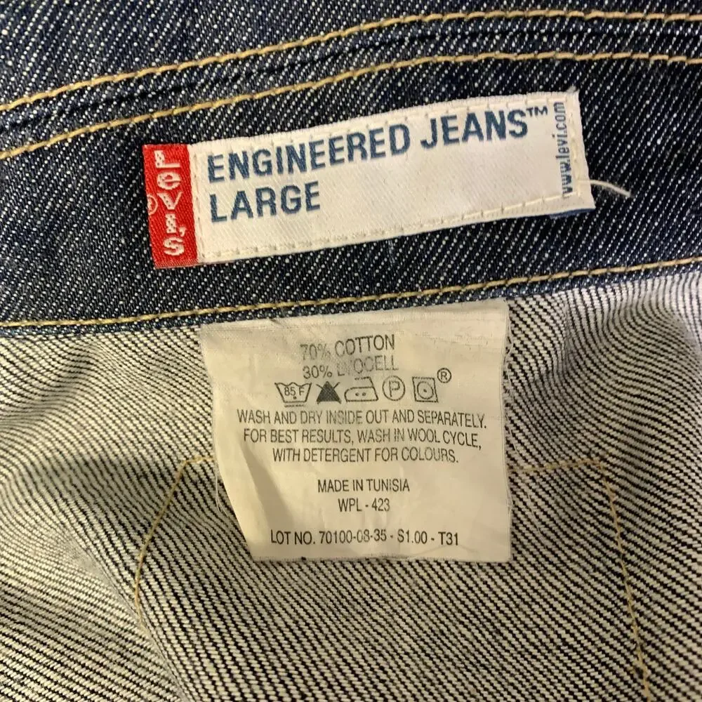 Levis levi 2000s